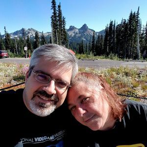 Meet your Posher, Leslie